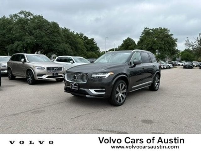 2024 Volvo XC90 Recharge Plug-In Hybrid Plus Bright Theme