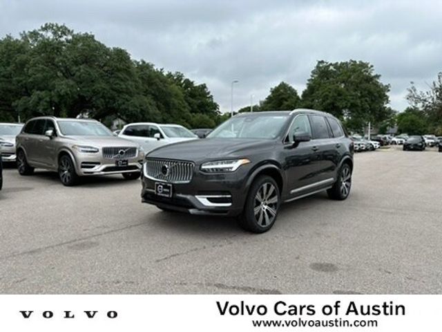 2024 Volvo XC90 Recharge Plug-In Hybrid Plus Bright Theme