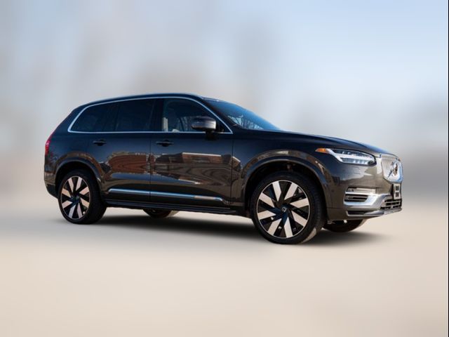 2024 Volvo XC90 Recharge Plug-In Hybrid Plus Bright Theme