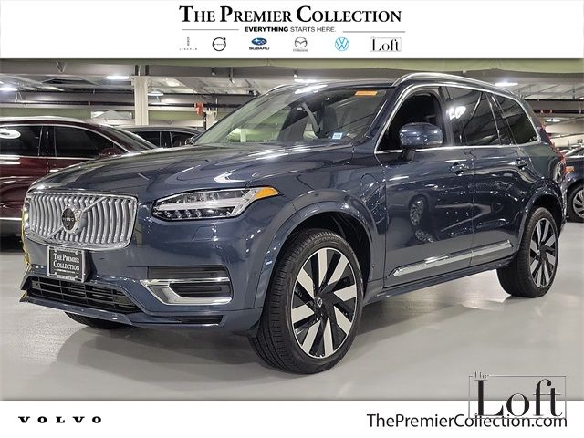 2024 Volvo XC90 Recharge Plug-In Hybrid Plus Bright Theme