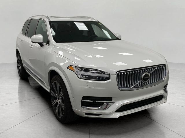 2024 Volvo XC90 Recharge Plug-In Hybrid Plus Bright Theme