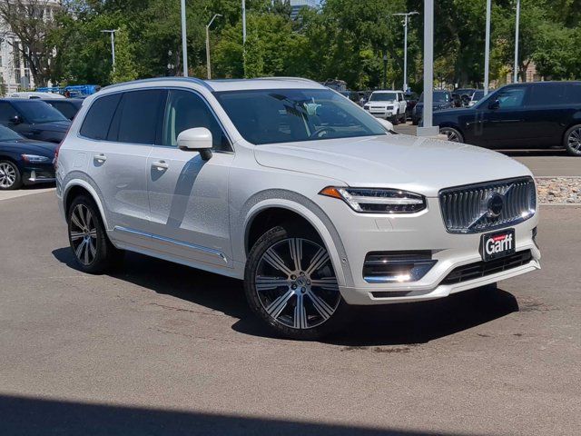 2024 Volvo XC90 Recharge Plug-In Hybrid Ultimate Bright Theme