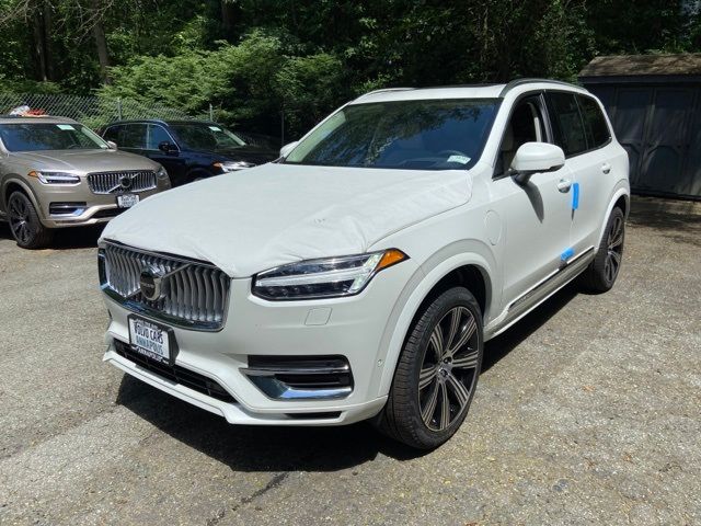 2024 Volvo XC90 Recharge Plug-In Hybrid Ultimate Bright Theme