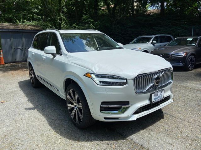 2024 Volvo XC90 Recharge Plug-In Hybrid Ultimate Bright Theme