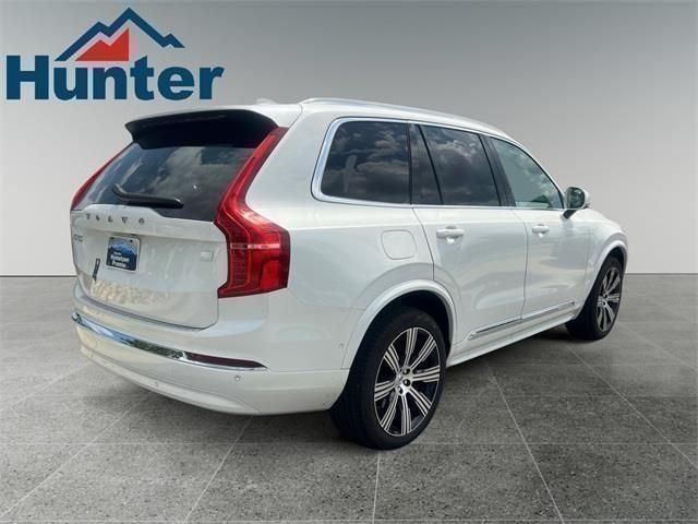 2024 Volvo XC90 Recharge Plug-In Hybrid Ultimate Bright Theme