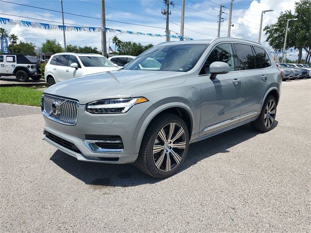 2024 Volvo XC90 Recharge Plug-In Hybrid Ultimate Bright Theme