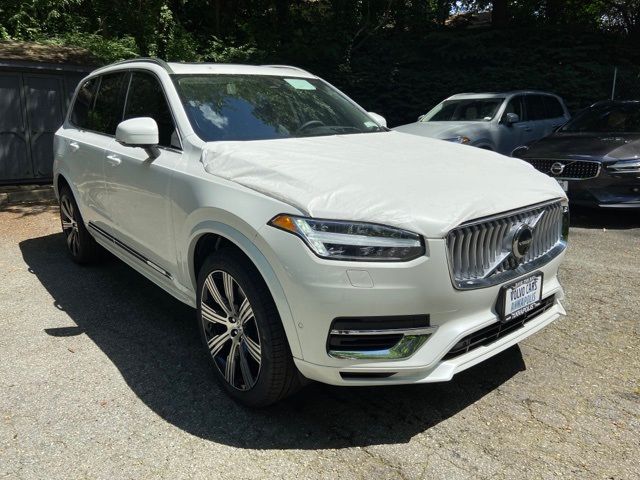 2024 Volvo XC90 Recharge Plug-In Hybrid Ultimate Bright Theme