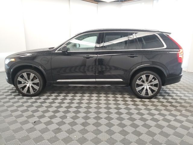 2024 Volvo XC90 Recharge Plug-In Hybrid Ultimate Bright Theme