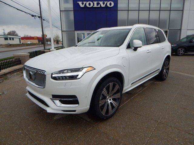 2024 Volvo XC90 Recharge Plug-In Hybrid Ultimate Bright Theme