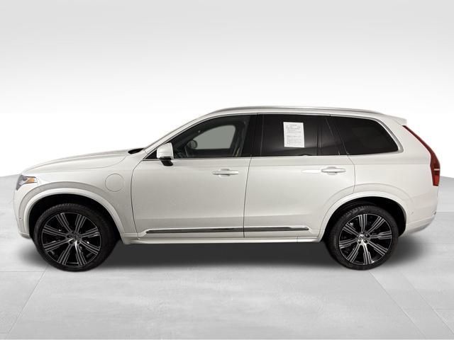 2024 Volvo XC90 Recharge Plug-In Hybrid Ultimate Bright Theme