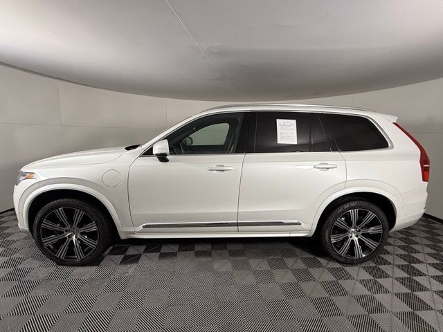 2024 Volvo XC90 Recharge Plug-In Hybrid Ultimate Bright Theme