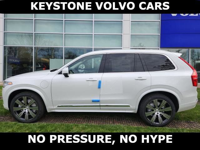 2024 Volvo XC90 Recharge Plug-In Hybrid Ultimate Bright Theme