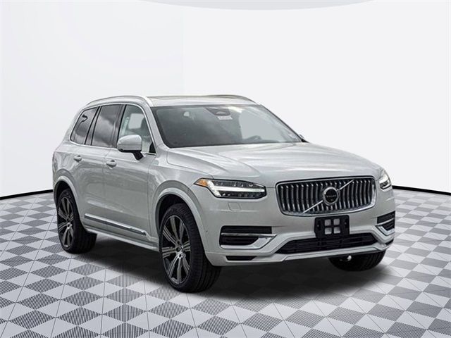 2024 Volvo XC90 Recharge Plug-In Hybrid Ultimate Bright Theme