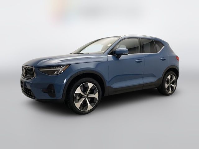 2024 Volvo XC40 Plus Bright Theme