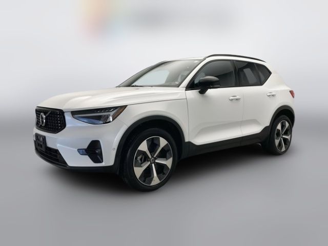 2024 Volvo XC40 Plus Dark Theme