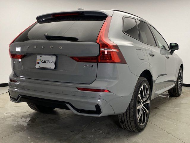 2024 Volvo XC60 Plus Dark Theme