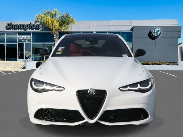 2025 Alfa Romeo Giulia Base