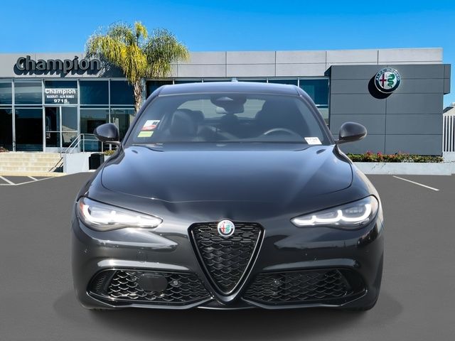 2025 Alfa Romeo Giulia Base