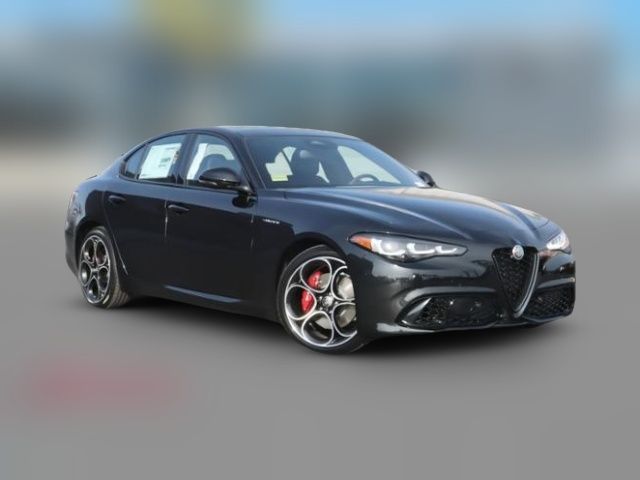 2025 Alfa Romeo Giulia Base