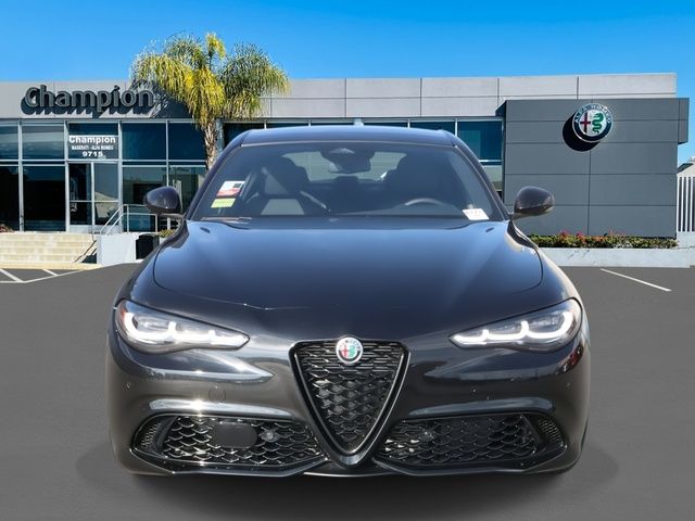 2025 Alfa Romeo Giulia Base