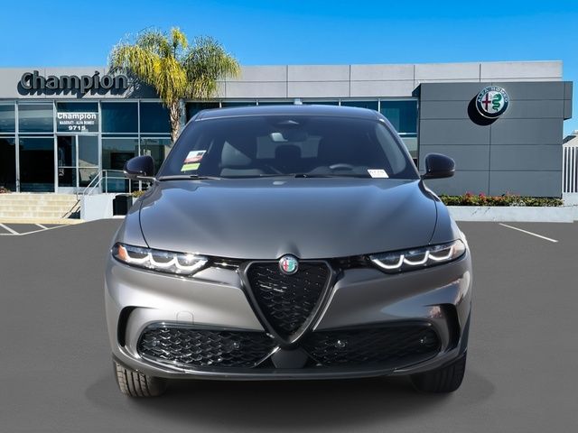 2025 Alfa Romeo Tonale Base