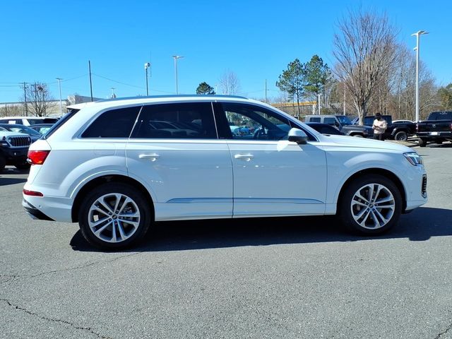 2025 Audi Q7 Premium Plus
