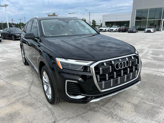 2025 Audi Q7 Premium Plus