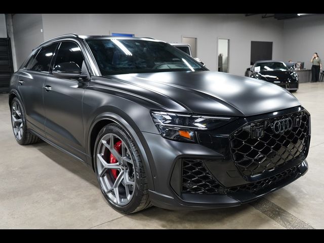 2025 Audi RS Q8 performance