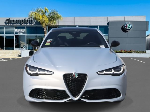 2025 Alfa Romeo Giulia Base