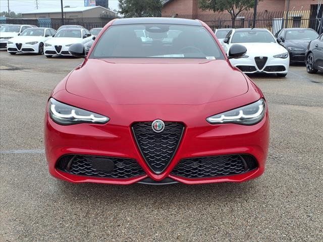 2025 Alfa Romeo Giulia Base