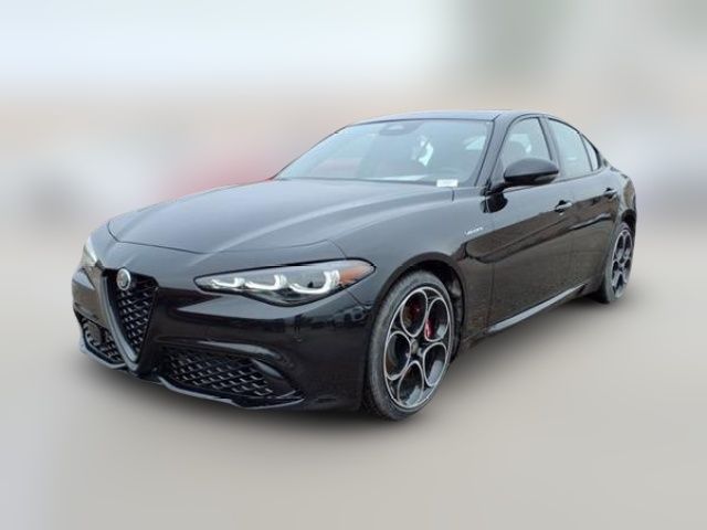 2025 Alfa Romeo Giulia Base