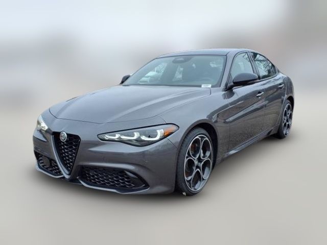 2025 Alfa Romeo Giulia Base