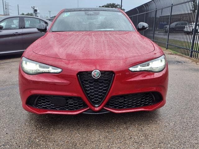 2025 Alfa Romeo Giulia Base