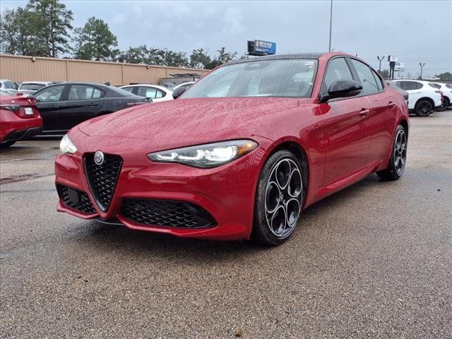 2025 Alfa Romeo Giulia Base