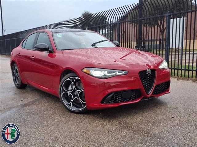 2025 Alfa Romeo Giulia Base