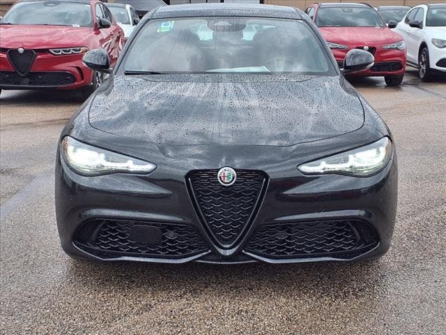 2025 Alfa Romeo Giulia Base