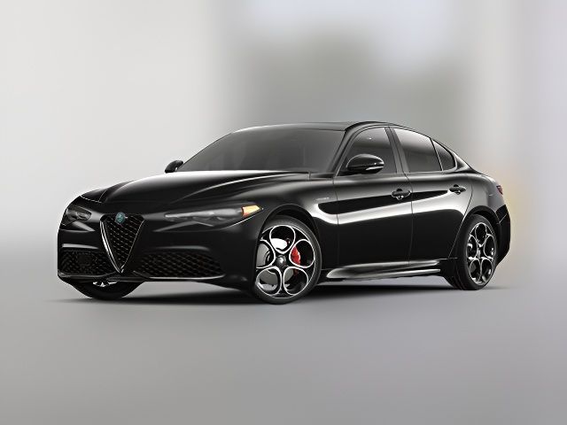 2025 Alfa Romeo Giulia Base