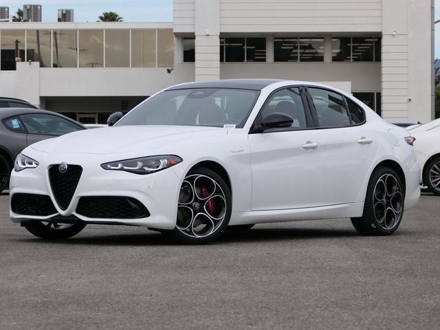 2025 Alfa Romeo Giulia Base