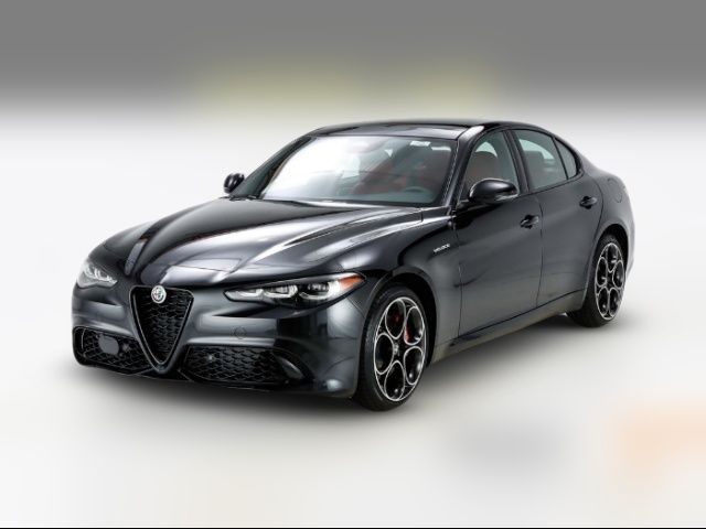 2025 Alfa Romeo Giulia Base