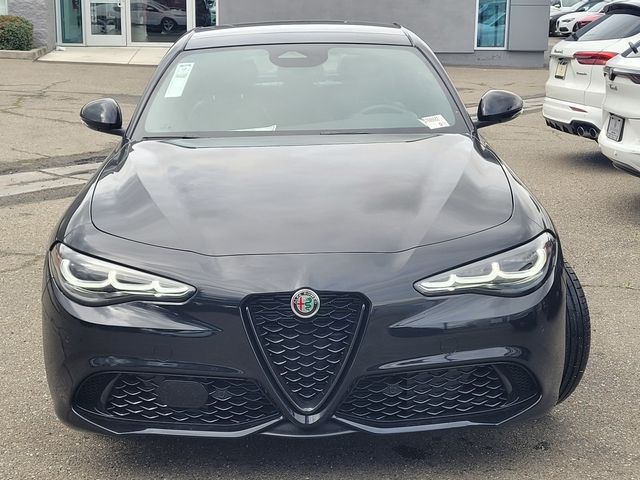 2025 Alfa Romeo Giulia Base