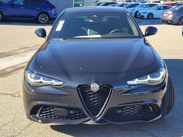 2025 Alfa Romeo Giulia Base