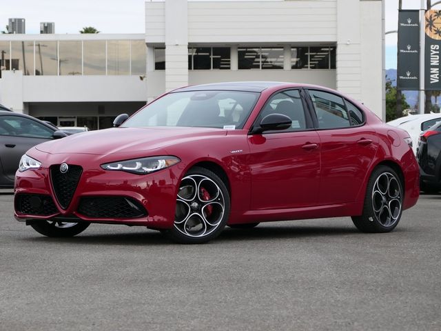 2025 Alfa Romeo Giulia Base