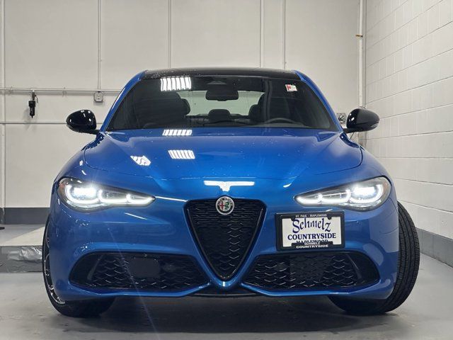 2025 Alfa Romeo Giulia Base