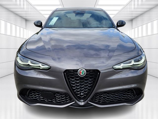 2025 Alfa Romeo Giulia Base