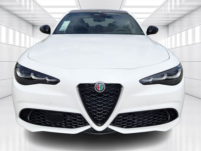 2025 Alfa Romeo Giulia Base