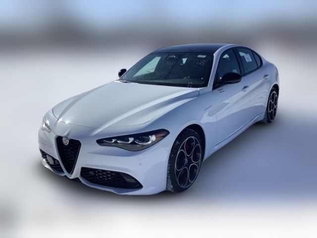 2025 Alfa Romeo Giulia Base