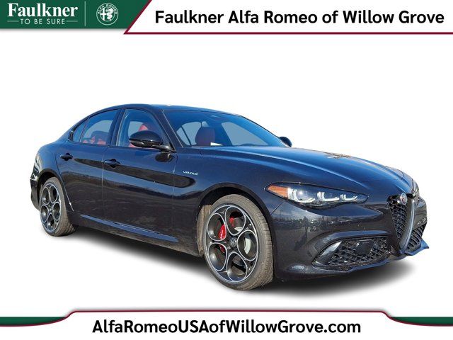 2025 Alfa Romeo Giulia Base