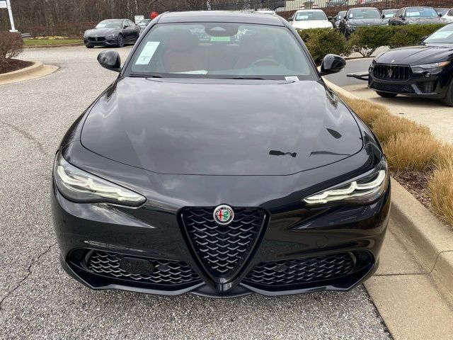 2025 Alfa Romeo Giulia Base