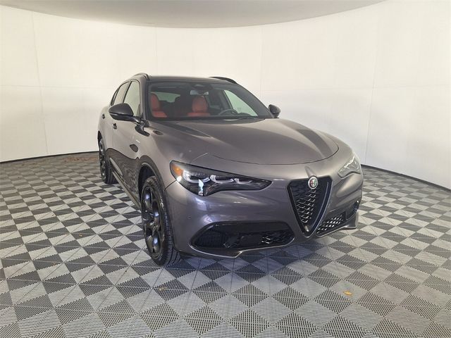 2025 Alfa Romeo Stelvio Sprint