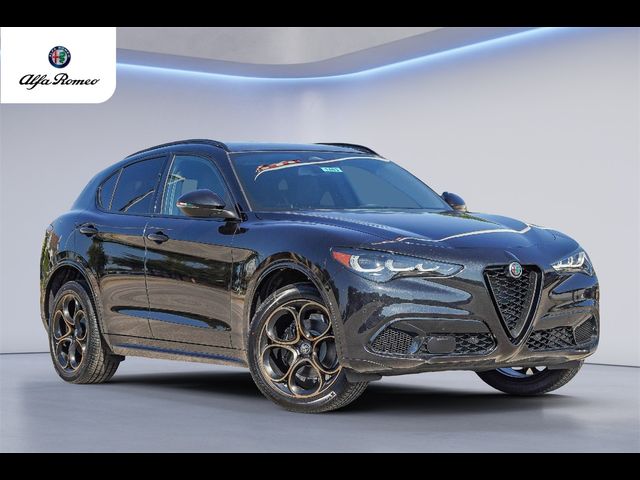 2025 Alfa Romeo Stelvio Base